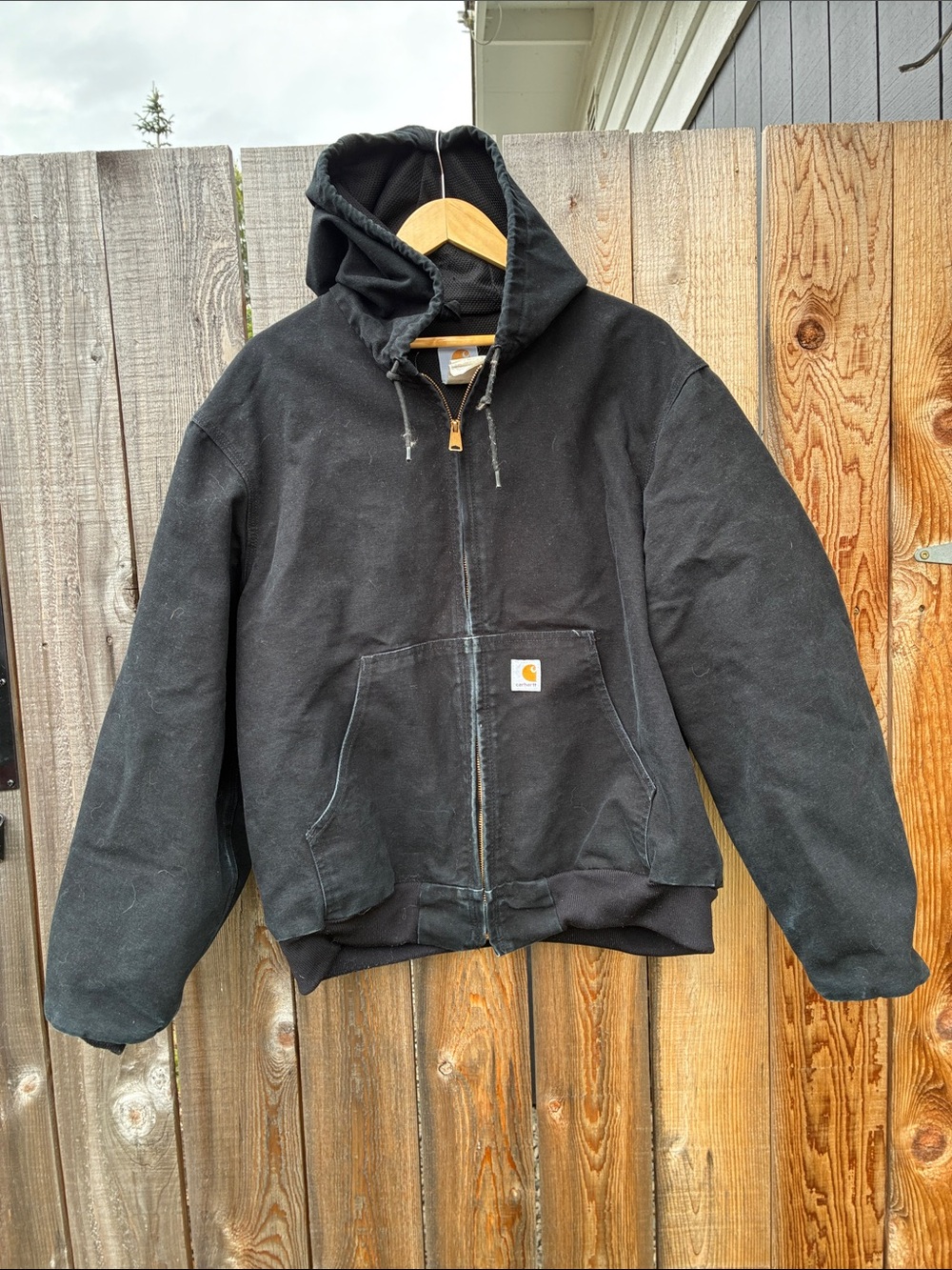 Vintage Carhartt Black Hooded Zip Jacket with Pockets